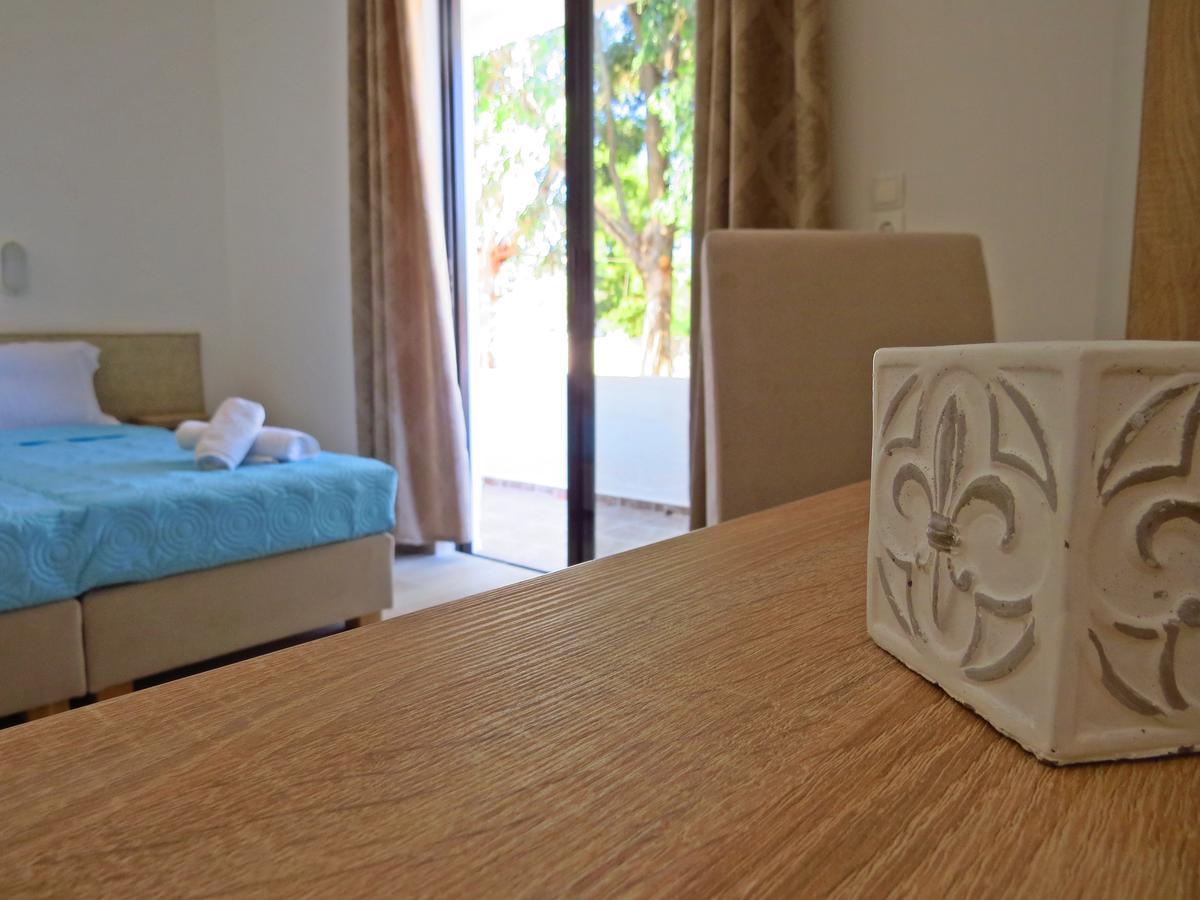 Loukas Beach Rooms Kiotari Exterior foto