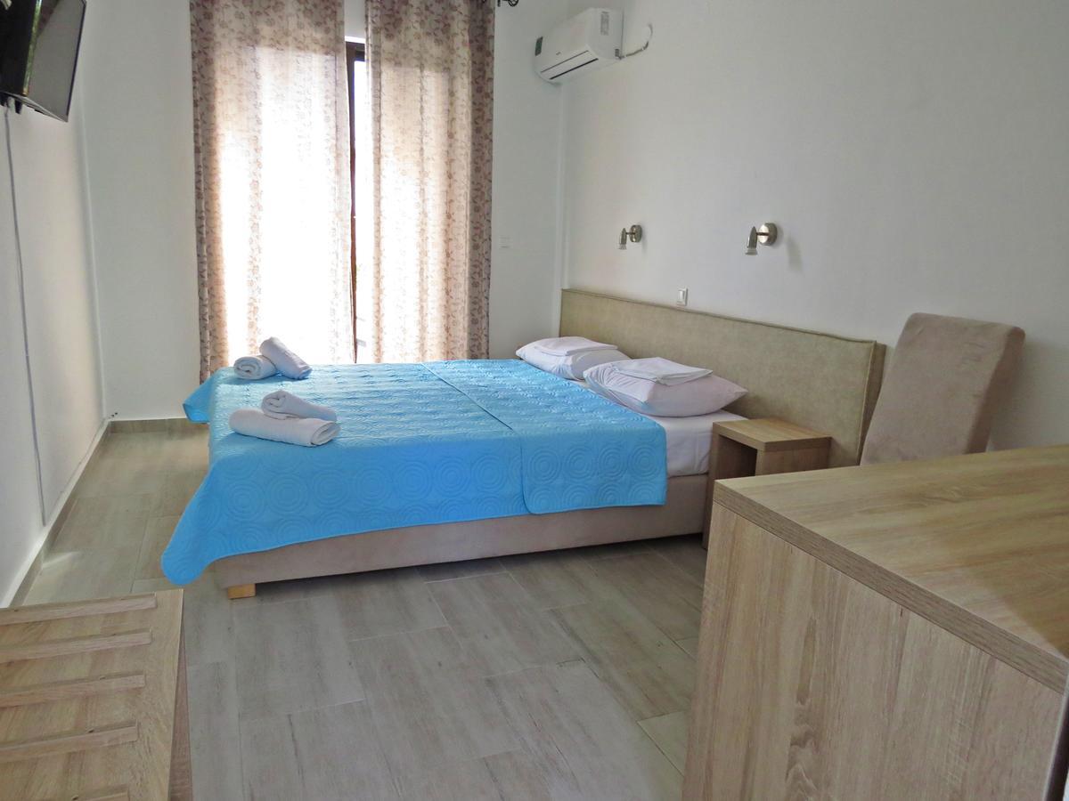 Loukas Beach Rooms Kiotari Zimmer foto